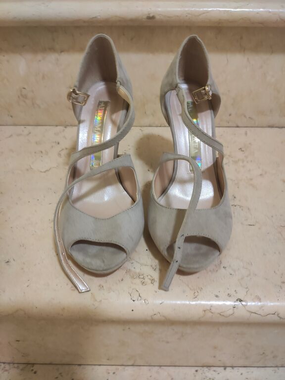 5316918 Vendo Scarpa con tacco