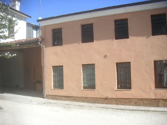 5321192  villa a schiera mq120